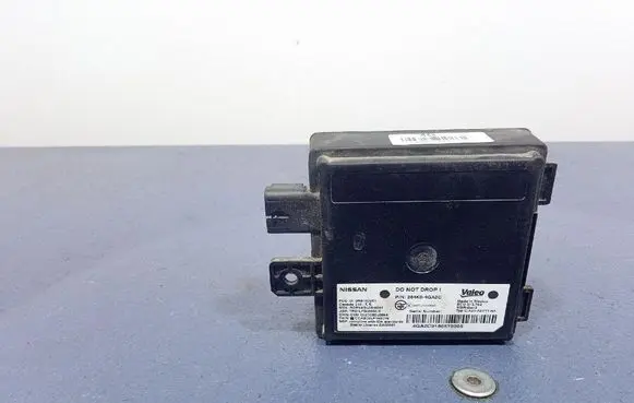 Infiniti Q50 Distronic sensor radar 284K0-4GA2C