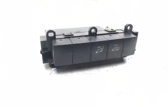 Mercedes-Benz B W245 Alarm switch 1698208410 K836