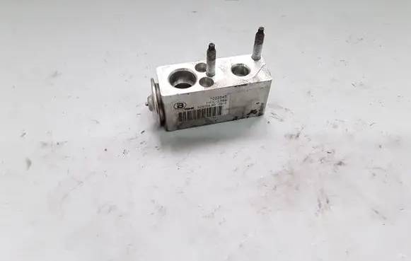 Peugeot 5008 Air conditioning (A/C) expansion valve 7022845 52375490