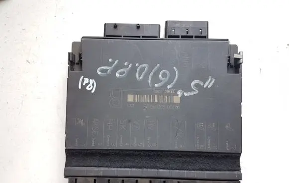 Mercedes-Benz S W220 Seat control module 2208206926