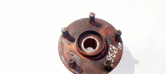 Front wheel hub