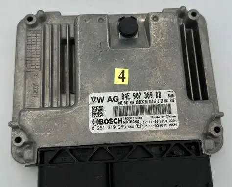 Volkswagen Golf VIII Engine control unit/module 04E907309DB