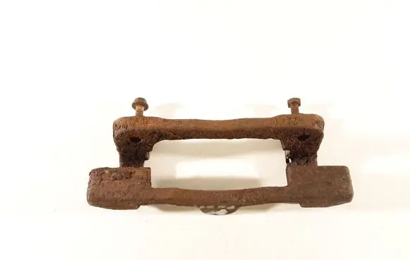 Land Rover Freelander Front Brake Caliper Pad/Carrier 