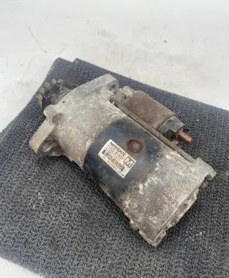 Nissan X-Trail T30 Starter motor 233008H801 M008T71471