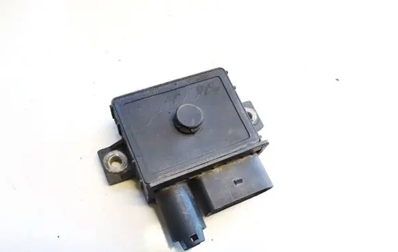BMW 5 E60 E61 Glow plug pre-heat relay 780120002 0522120101