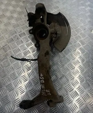 Volkswagen PASSAT B5.5 Front wheel hub