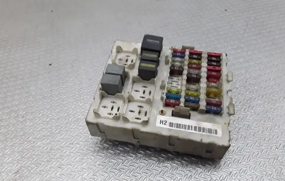 Ford Focus Fuse module 518783303 2M5T14A073BD
