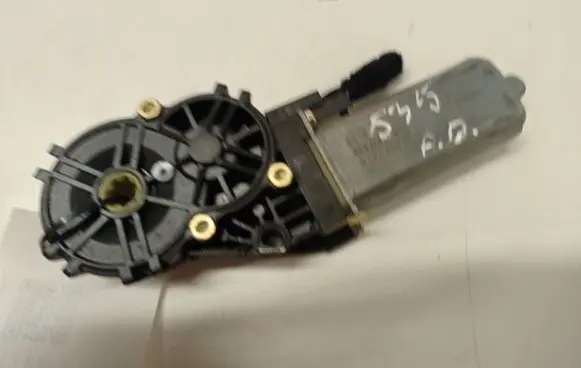 Volkswagen Phaeton Seat adjustment motor 3D0959761K 0390201963