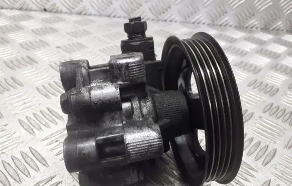 Toyota Avensis T250 Electric power steering pump 