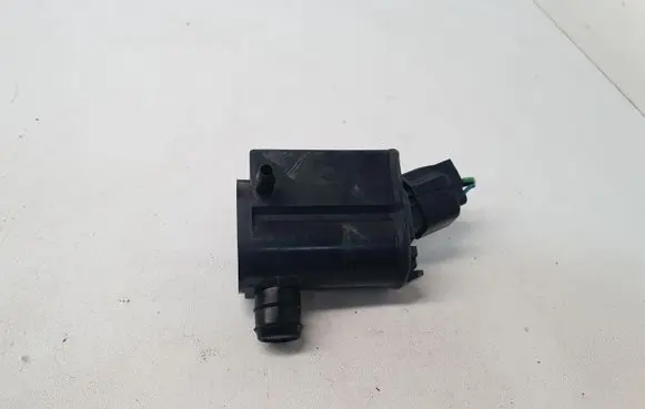 Hyundai i30 Windscreen/windshield washer pump 985101W000