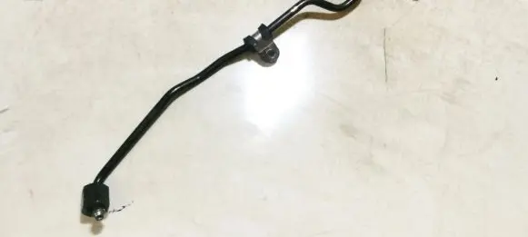 Mercedes-Benz E W211 Fuel line pipe 