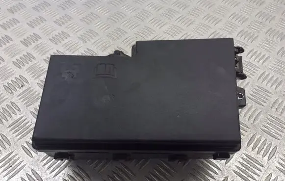 Ford Focus Fuse box cover 3M5T-14A076-AE