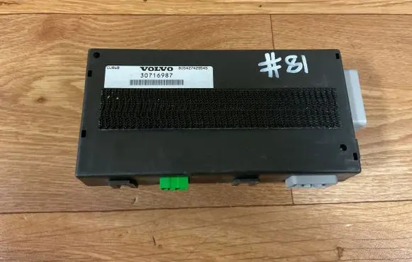 Volvo V70 Tow bar trailer control unit/module 30716987 805427429545