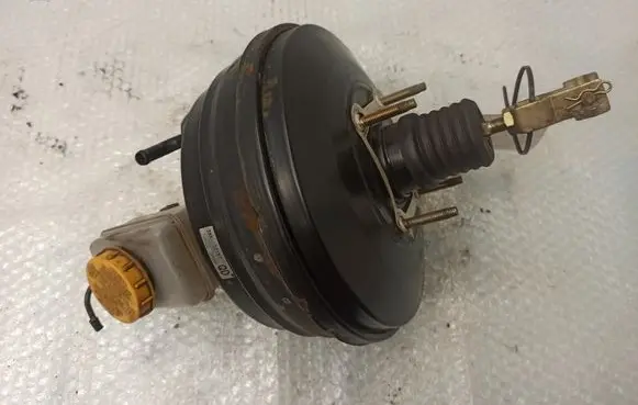 Master brake cylinder