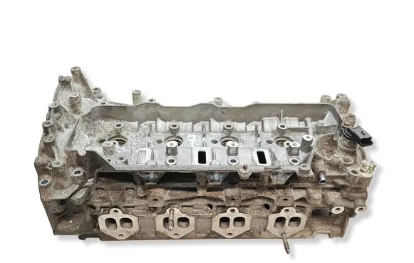 Opel Movano B Engine head 8200908993
