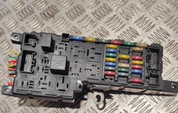 Volvo S60 Fuse box set 30728008