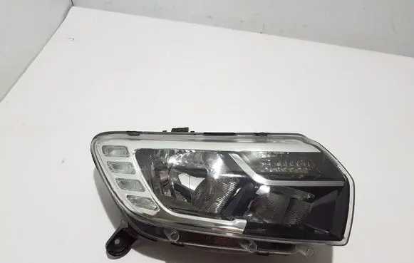 Dacia Logan II Headlight/headlamp 260103529R