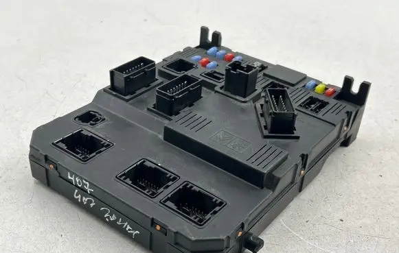 Peugeot 407 Comfort/convenience module 9655708380 BSIS0200 S120104700L