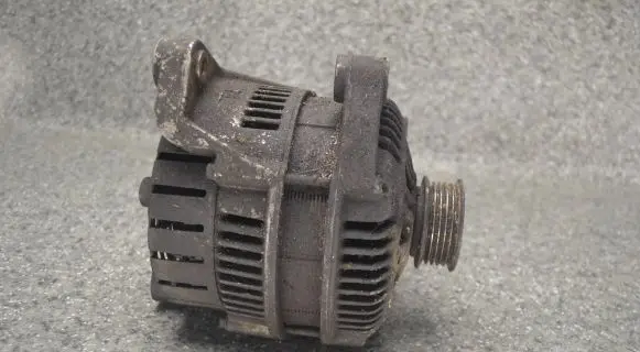 BMW 5 E39 Generator/alternator 2249966A104 2542343B