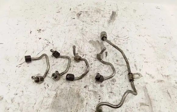 Volvo XC60 Fuel injector supply line/pipe 31405314