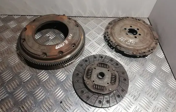 Volkswagen Golf V Clutch set kit 027105273D 032141025F 032141032