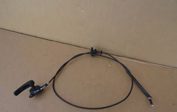 Iveco Daily 6th gen Engine bonnet/hood lock release cable 6801751482