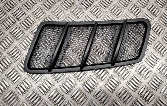 Mercedes-Benz ML W166 Bonnet/hood grill A1668800105