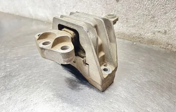Saab 9-3 Ver2 Engine mount bracket 12766011