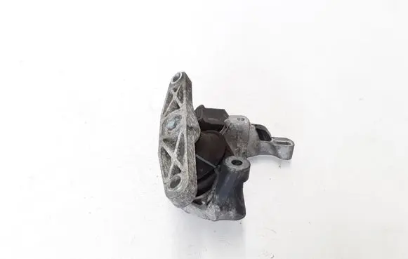 Volvo C70 Engine mount bracket