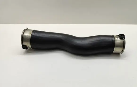 BMW 5 F10 F11 Intercooler hose/pipe 521108A