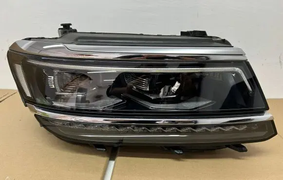 Volkswagen Tiguan Headlight/headlamp 5NB941082E