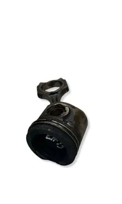 KIA Sportage Piston with connecting rod K88