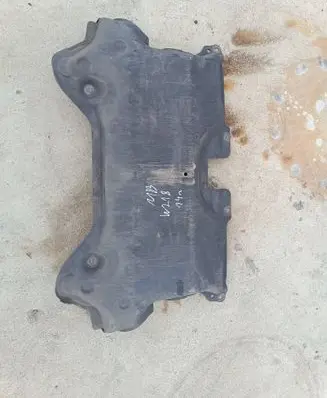 Mercedes-Benz CLS C218 X218 Engine splash shield/under tray 