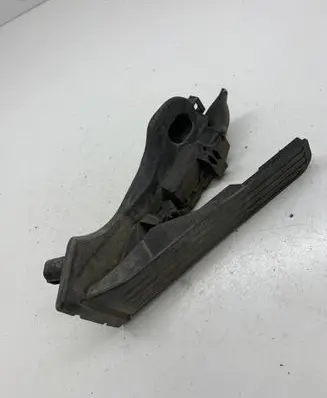 Volkswagen Touran I Accelerator throttle pedal 1T1721503H 6PV00868900