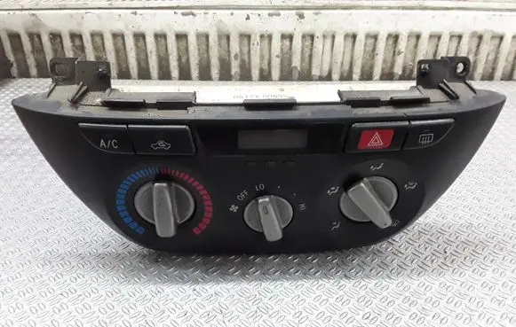 Toyota RAV 4 (XA20) Climate control unit 5590042150