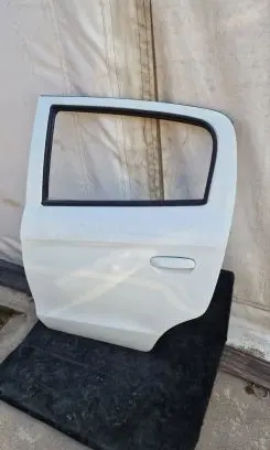 Mitsubishi Space Star Rear door