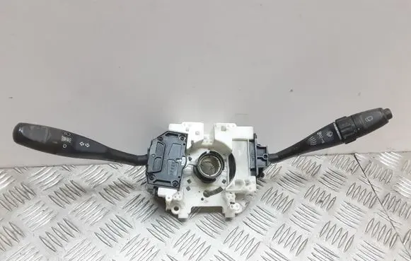 Mitsubishi Carisma Wiper turn signal indicator stalk/switch MR911056
