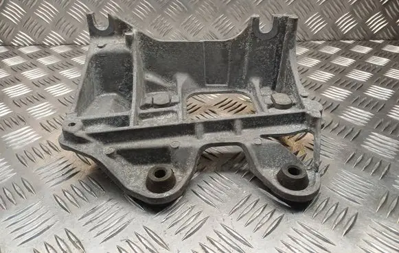 Renault Laguna III Gearbox mounting bracket 112210001R