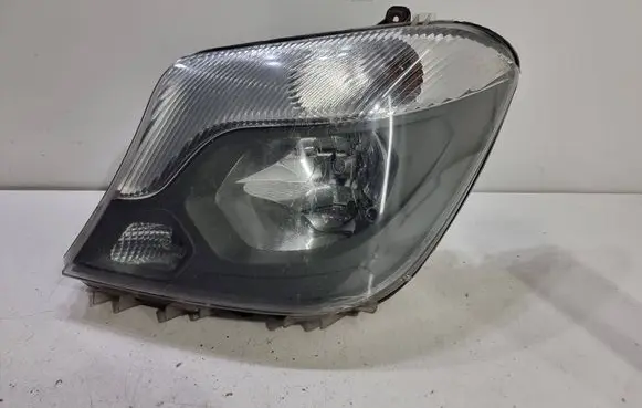 Mercedes-Benz Sprinter W906 Headlight/headlamp A9068202561 1EJ01103003 660201