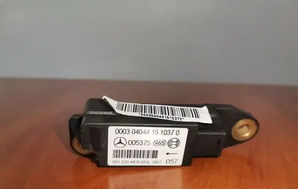 Mercedes-Benz Sprinter W906 Airbag deployment crash/impact sensor 0018204426