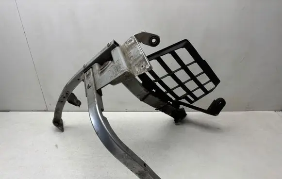 Audi A8 S8 D3 4E Headlight/headlamp mounting bracket 4E0821137E