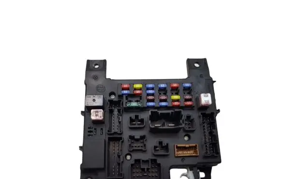 Mitsubishi Outlander Fuse module 8637A318 519087902