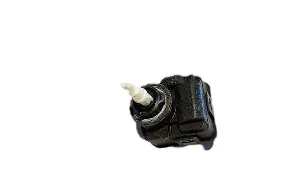 Volkswagen Golf III Headlight level adjustment motor 1H0941295C