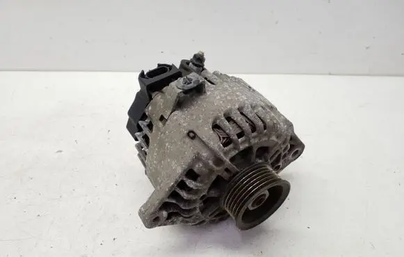 KIA Sportage Generator/alternator 373002B600 2609780