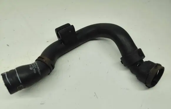 Volkswagen PASSAT B5.5 Engine coolant pipe/hose 8D0121101AD