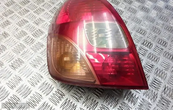 Toyota Corolla Verso E121 Rear/tail lights stanley1371