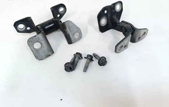 Dodge Durango III Front door upper hinge