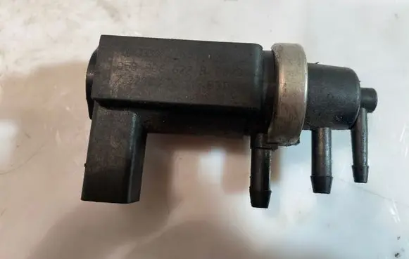 Audi A6 S6 C5 4B Turbo solenoid valve 059906627B