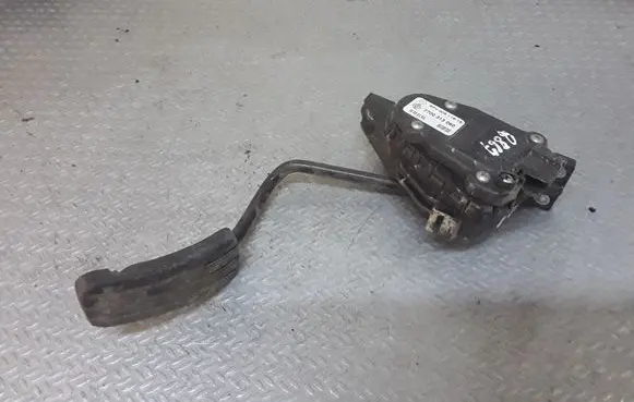 Opel Vivaro Accelerator throttle pedal 7700313060