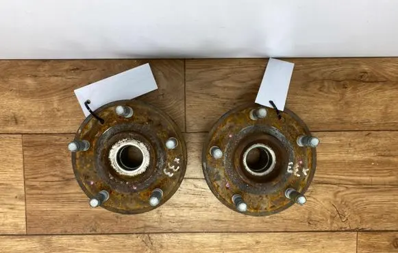 Jeep Wrangler Front wheel bearing hub 